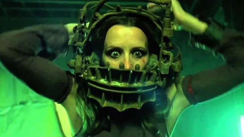 Shawnee Smith panics in head contraption