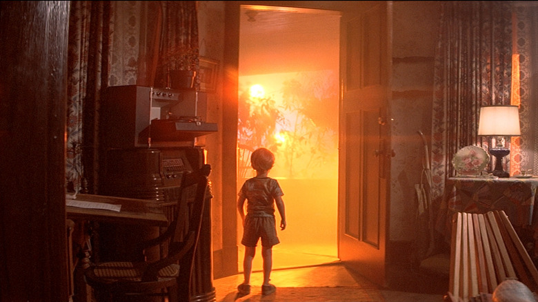 Barry Guiler being abducted by aliens in Close Encounters of the Third Kind