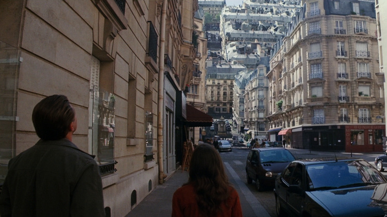 Leonardo DiCaprio and Elliot Page in Inception, as Ariadne reshapes a city in a dream