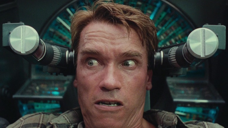 Douglas Quaid (Arnold Schwarzenegger) in a brain reprogrammer in Total Recall