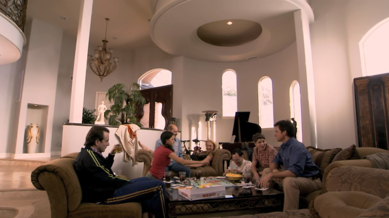 Bluth family playing Monopoly