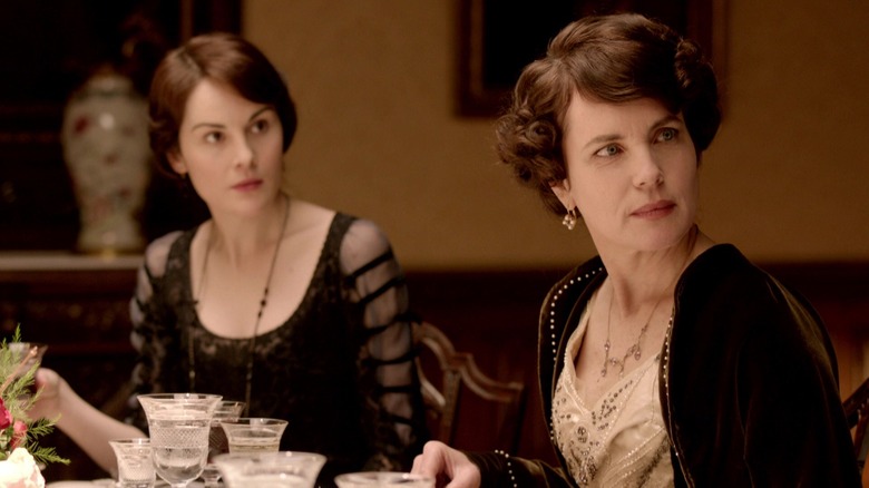 Mary and Cora Crawley looking surprised