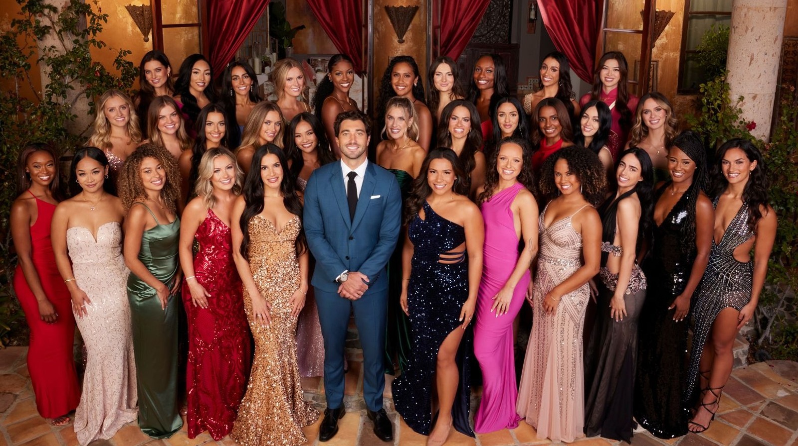 A Bachelor Contestant Has Ties To Donald Trump & Reddit Has A Lot To