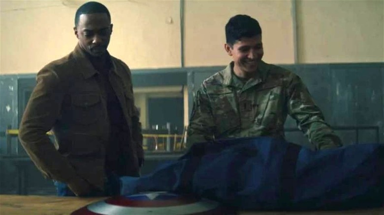 Утечка «Капитан Америка 4» показала большое обновление костюма Сэма Уилсона в MCU
