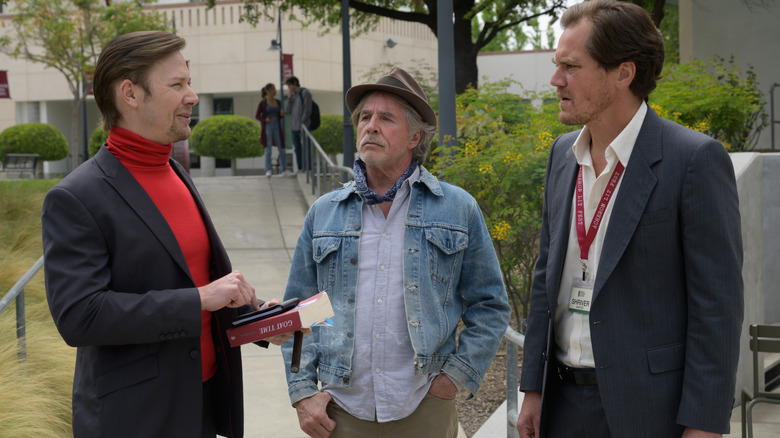 Detective Karpas, Wasserman, and Shriver talking outside