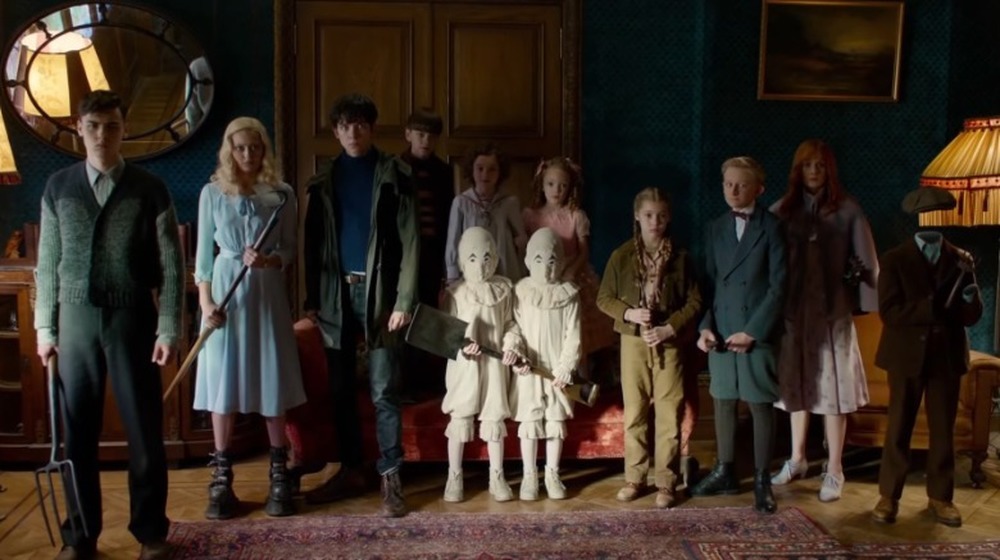 The peculiar children group photo