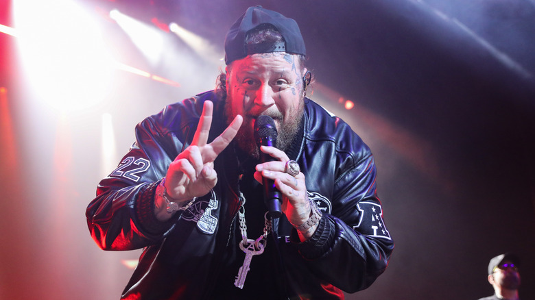 Jelly Roll giving a peace sign at a Februay 7, 2025 concert