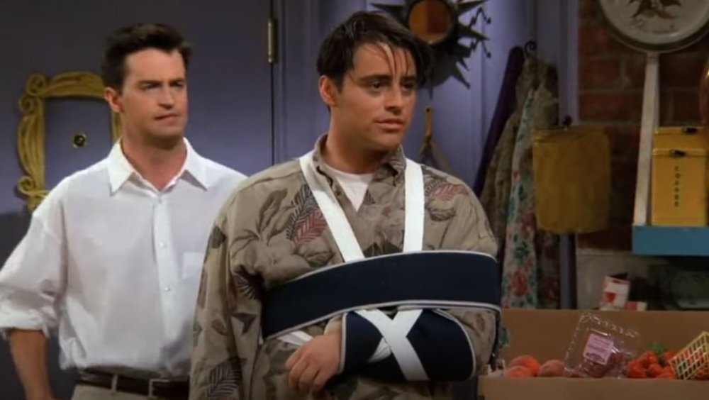 Matt LeBlanc as Joey Tribbiani and Matthew Perry as Chandler Bing in Friends