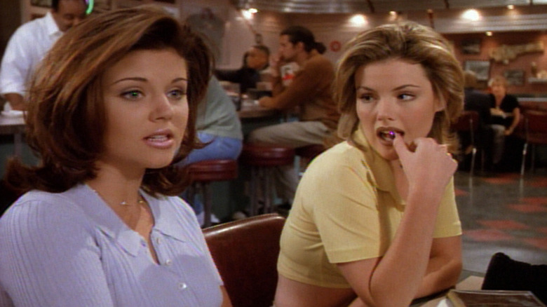 Kelly looks suspiciously at Valerie on "Beverly Hills, 90210"