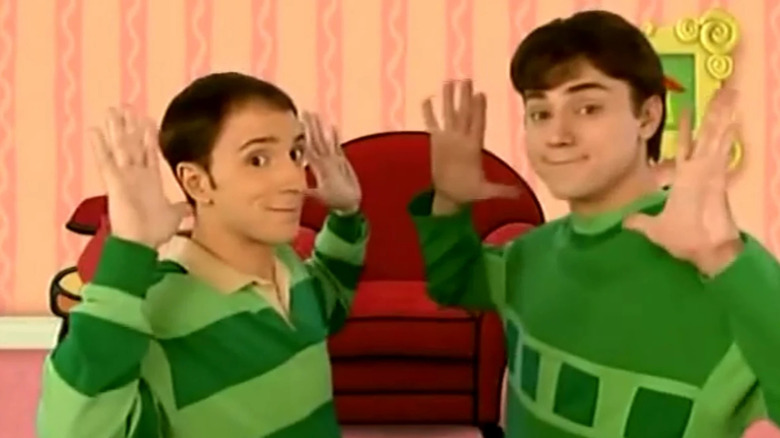 Steve trains Joe on "Blue's Clues"