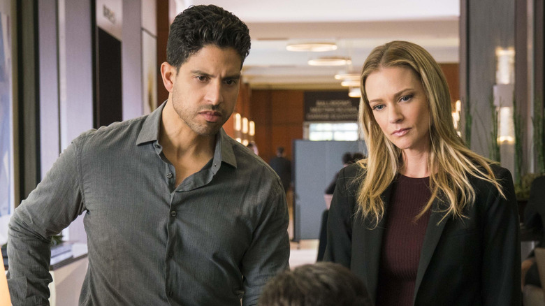 Luke and Jennifer conduct an investigation on "Criminal Minds"