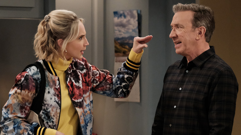 Mandy yells at Mike in "Last Man Standing"