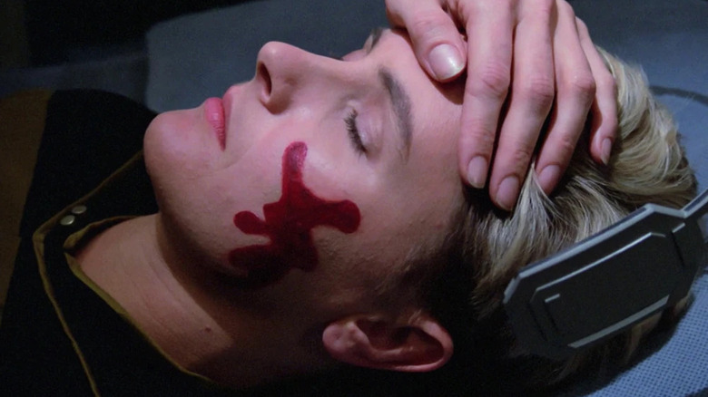 Tasha Yar lying dead