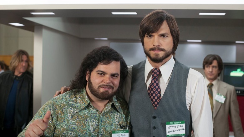 Ashton Kutcher and Josh Gad embrace in Jobs