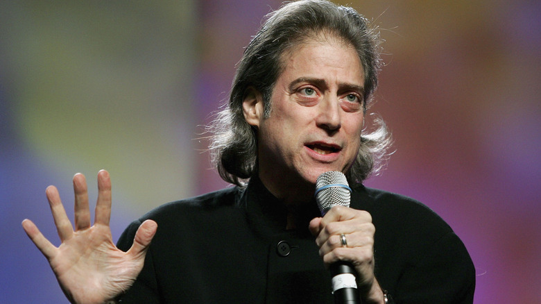 Richard Lewis telling jokes