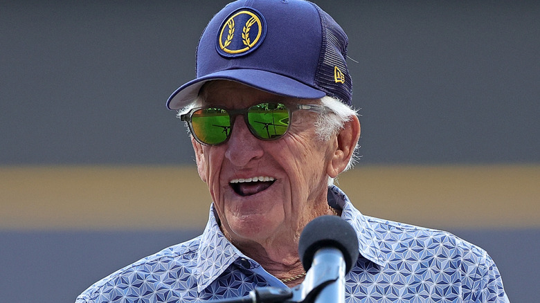 Bob Uecker addresses the crowd at a Milwaukee Brewers game in 2022