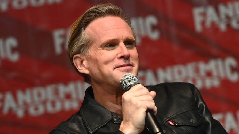 Cary Elwes smiling