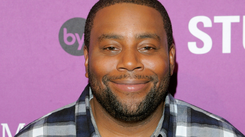 Kenan Thompson smiles