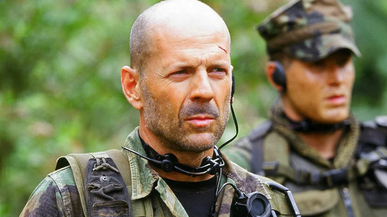 Bruce Willis in military garb