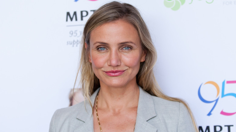 Cameron Diaz posing at an event