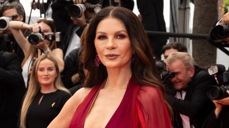 Catherine Zeta-Jones poses for pictures