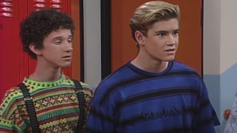 Zack and Screech in hallway