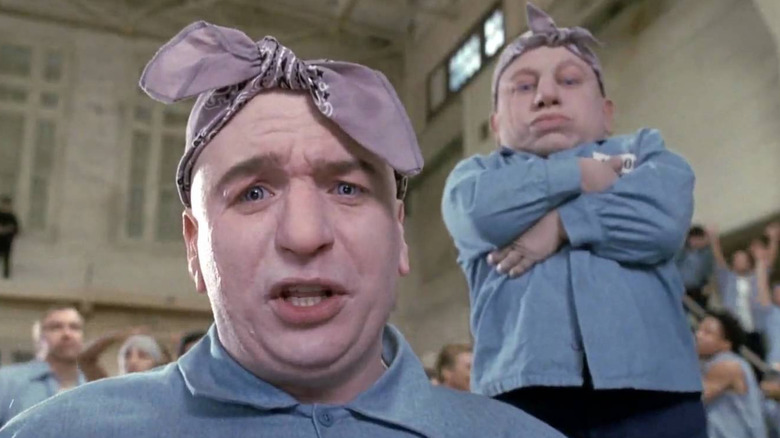 Dr. Evil and Mini-Me rap in prison