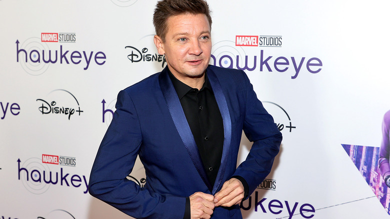 Jeremy Renner Buttoning Jacket