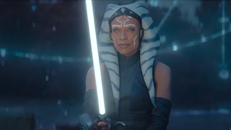 Ahsoka holding lightsaber