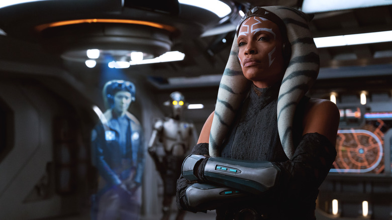 Ahsoka standing with Hera and droid