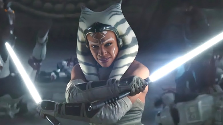 Ahsoka wielding two lightsabers