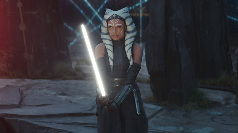 Ahsoka wielding lightsaber