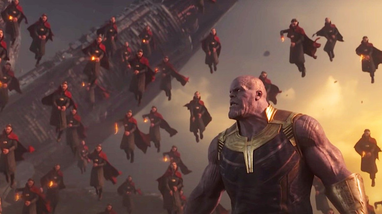 Doctor Strange duplicates fighting Thanos