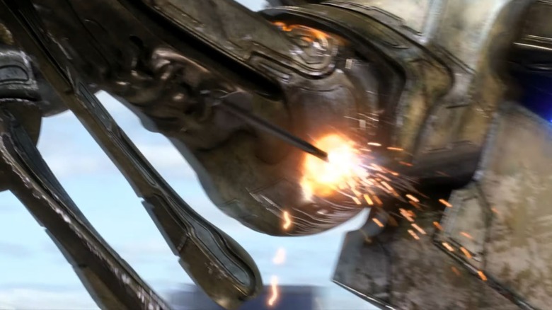 Trick arrow disintegrates Chitauri