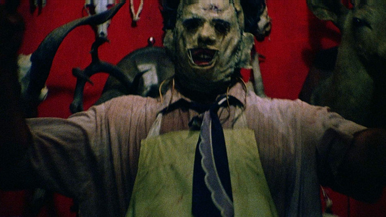 Leatherface reveals himself before the kill