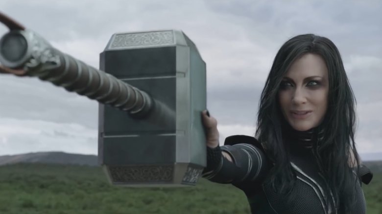 Hela catches Mjolnir