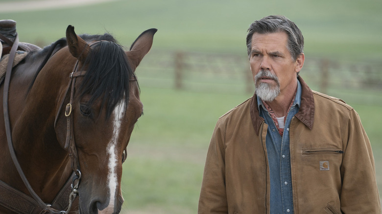 Josh Brolin with horse