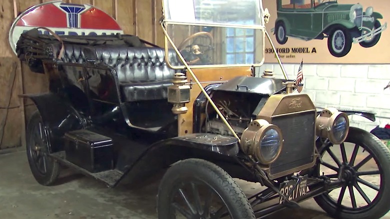 Model T Ford getting picked