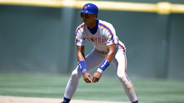 Darryl Strawberry in the outfield