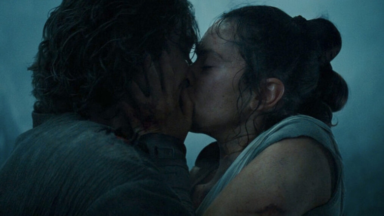 Rey kisses Ben Solo