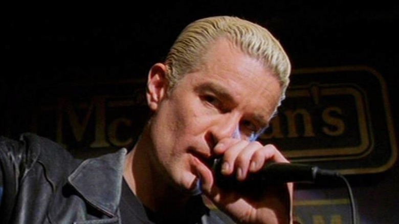 Spike recites poetry at a dive bar