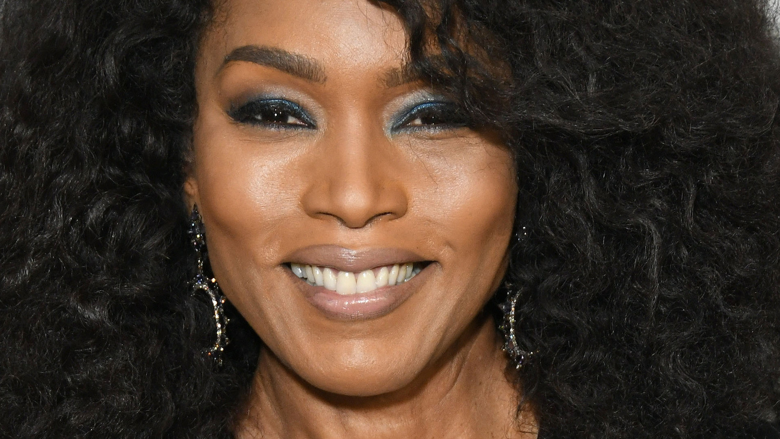 Angela Bassett Feared Developing A Complex After Learning Of Ramondas Larger Role In Wakanda