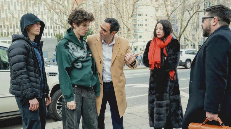 Igor Vanya Toros and Ani outside of the courthouse in Anora