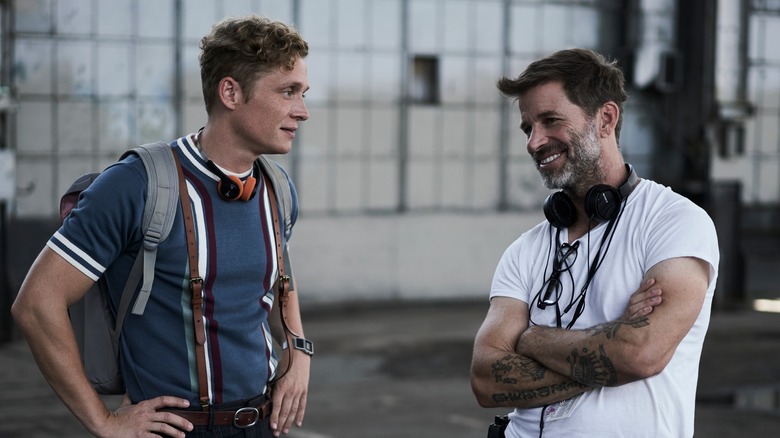 Matthias Schweighöfer Zack Snyder on set