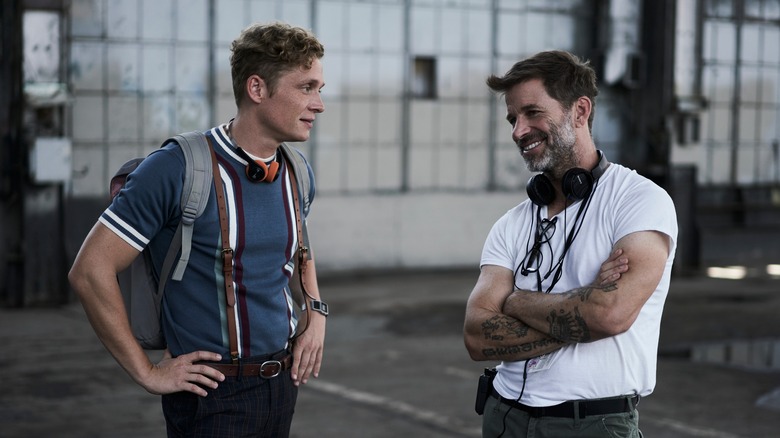 Matthias Schweighöfer Zack Snyder on set