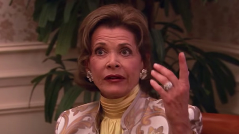 Jessica Walter gesturing Arrested Development