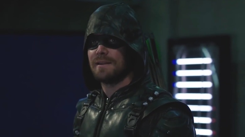 Oliver Queen with mask on