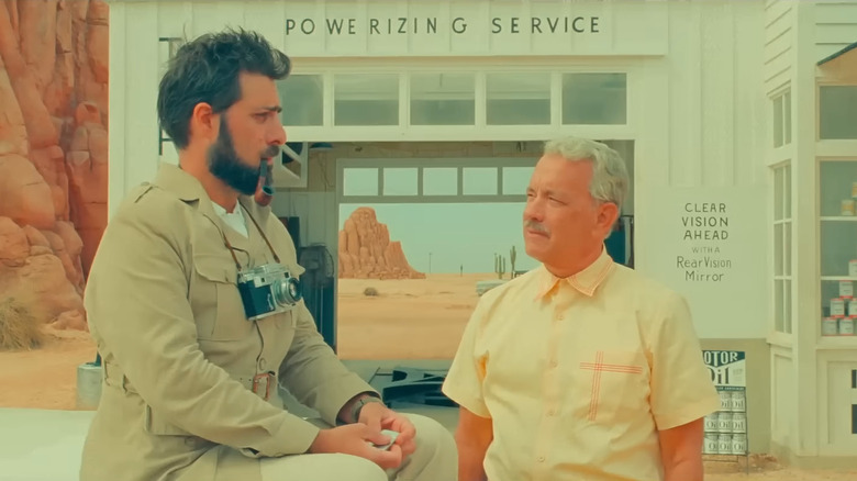 Tom Hanks talks to Jason Schwartzman