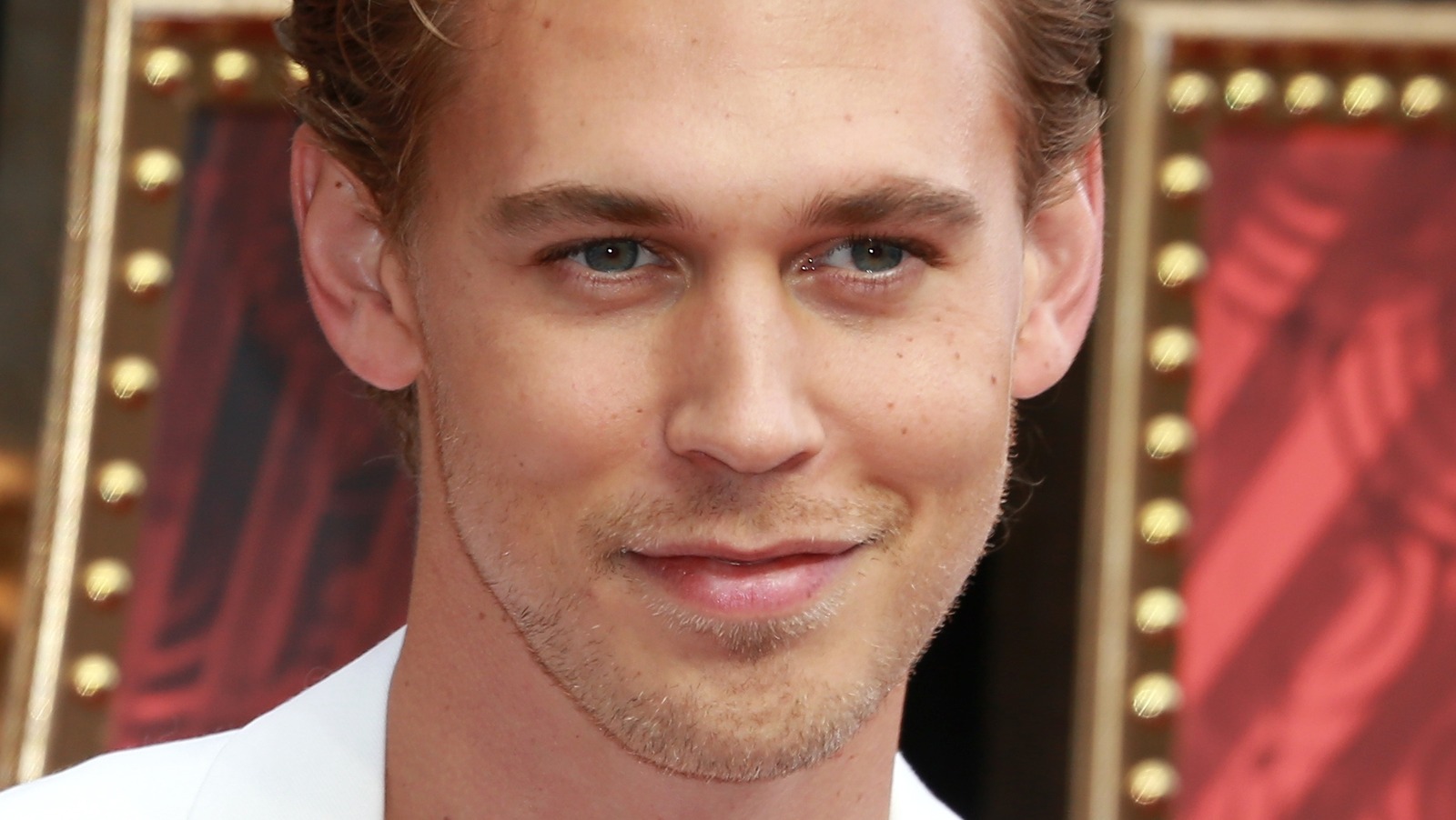 Austin Butler Doesn't Hear It, But He Does Have An Explanation For His ...