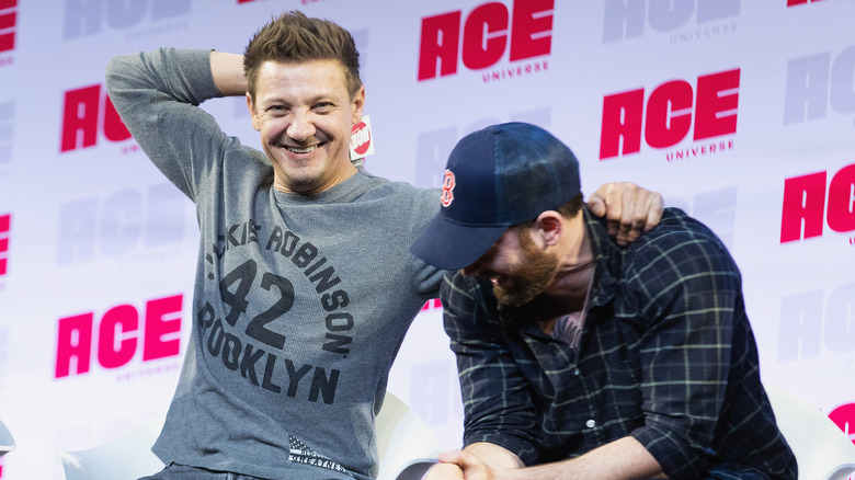 Jeremy Renner Chris Evans